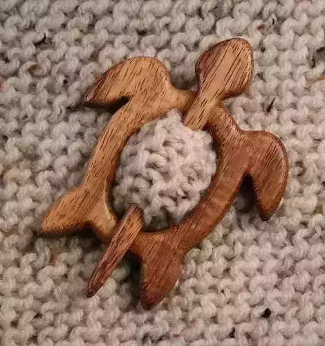 3D shawl pin