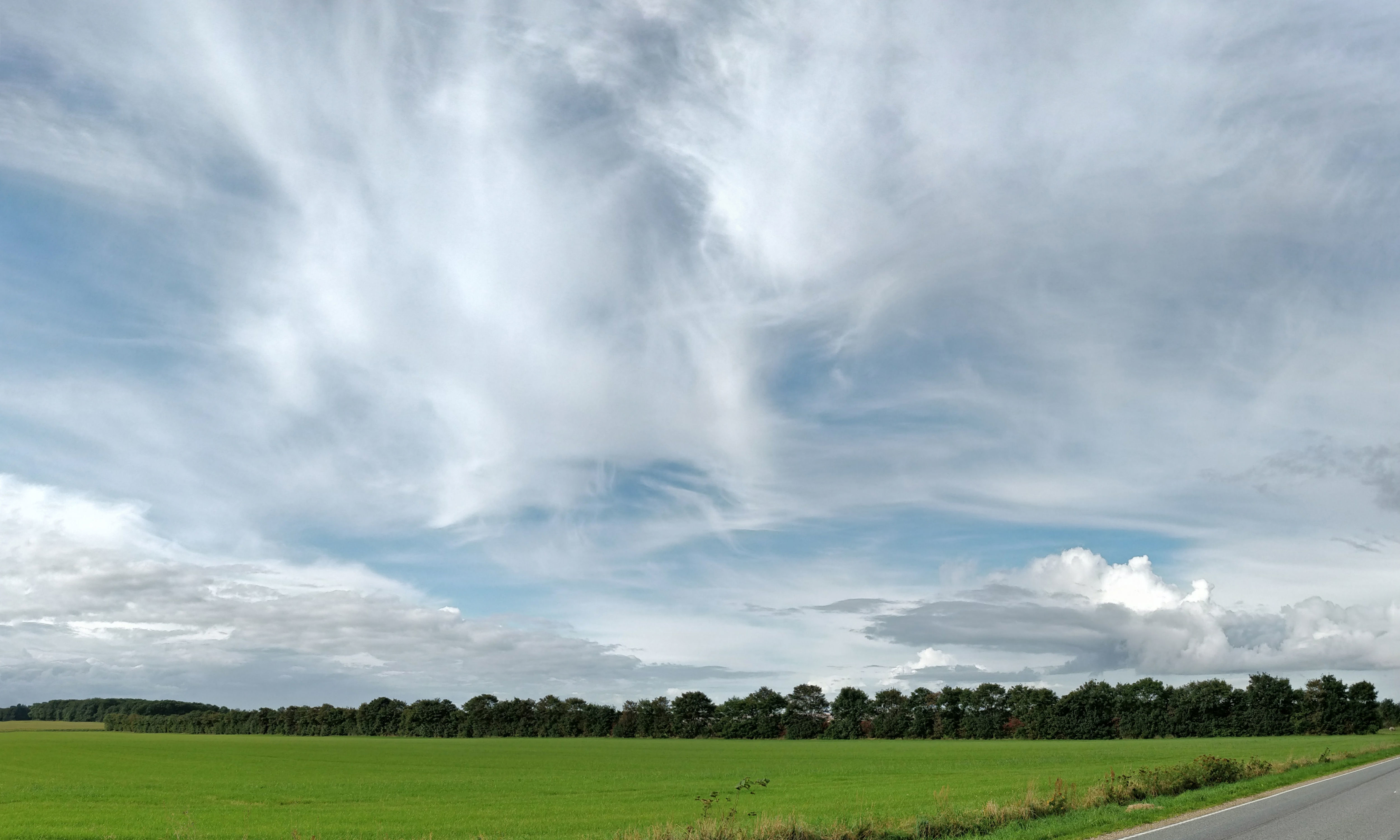 50 5K Scandinavian Skies background Texture_1