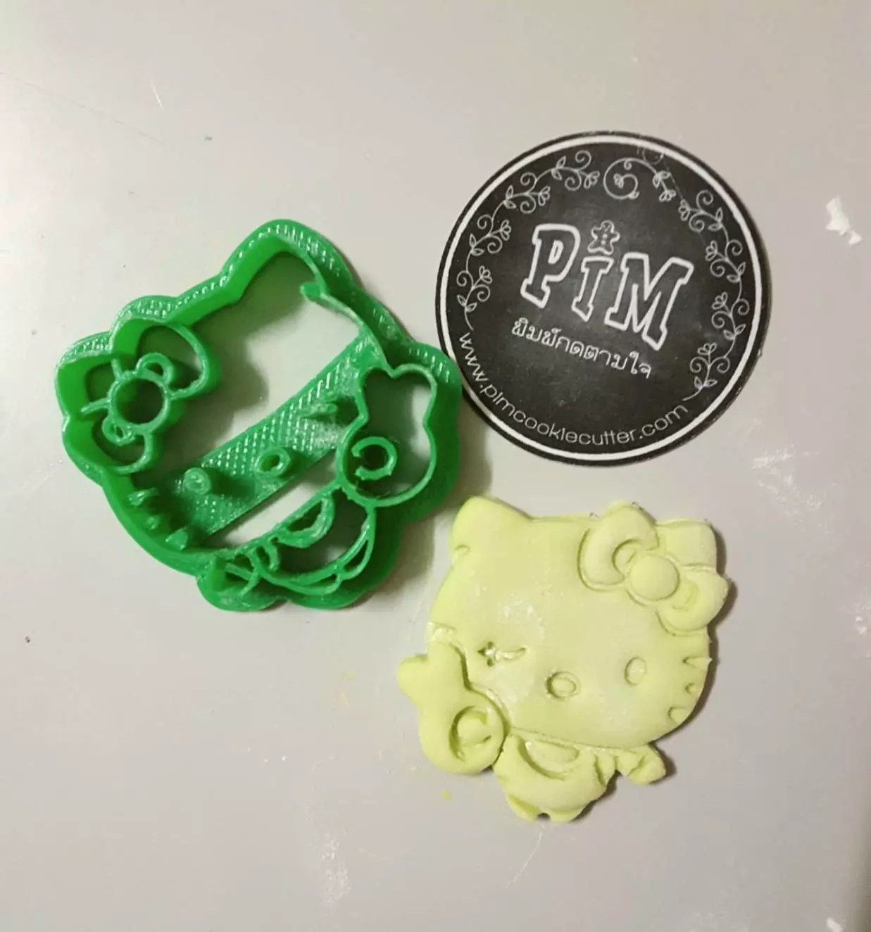 Hello Kitty Cookie Cutter 3D print model_0