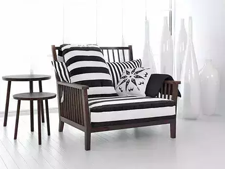 Seat 1 lounge chair with stripes