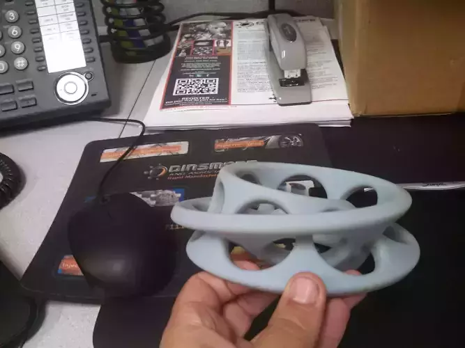 Self Intersecting Mobius Chain Free 3D print model