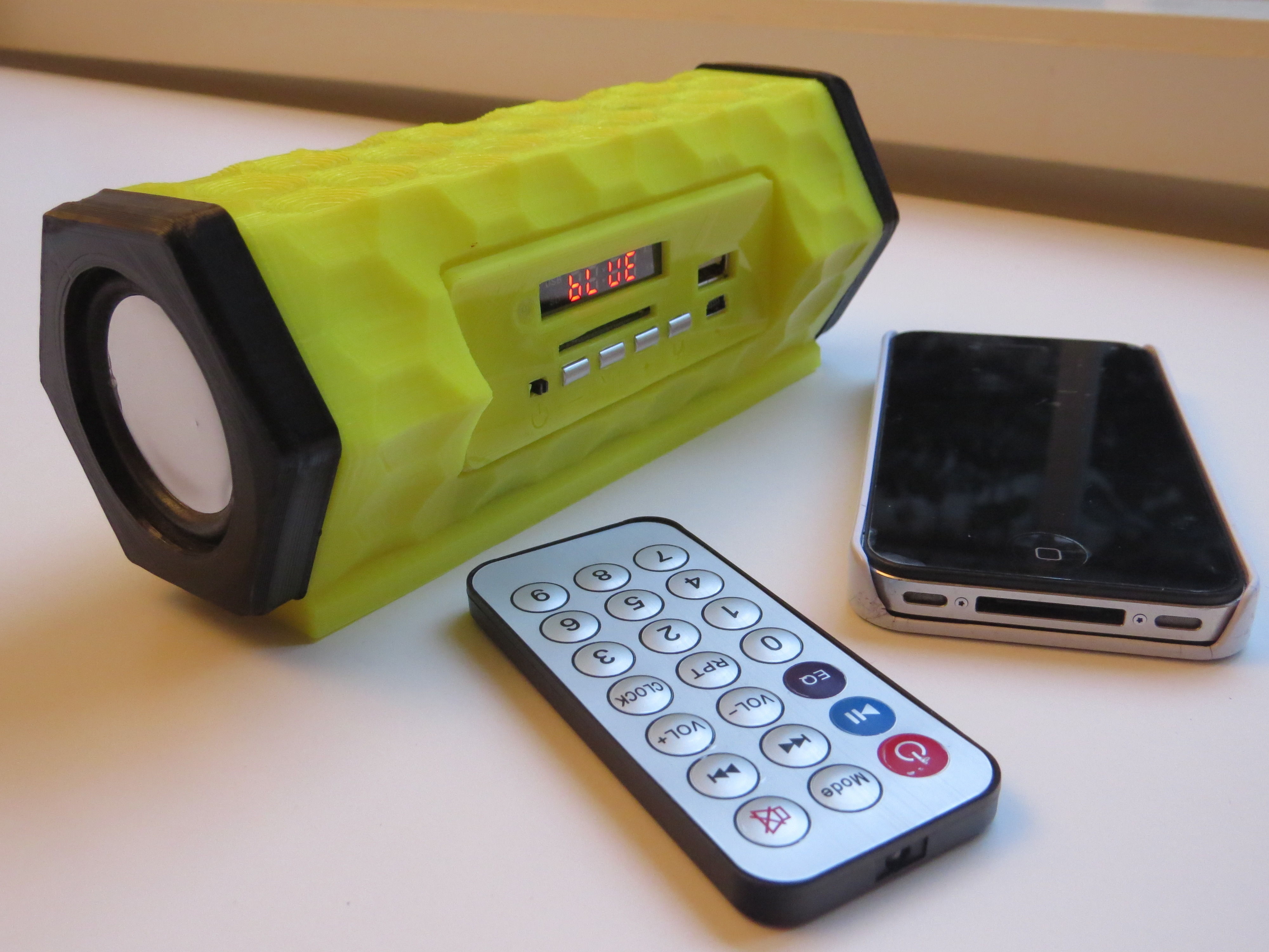 Bluetooth speaker Free 3D print model_1