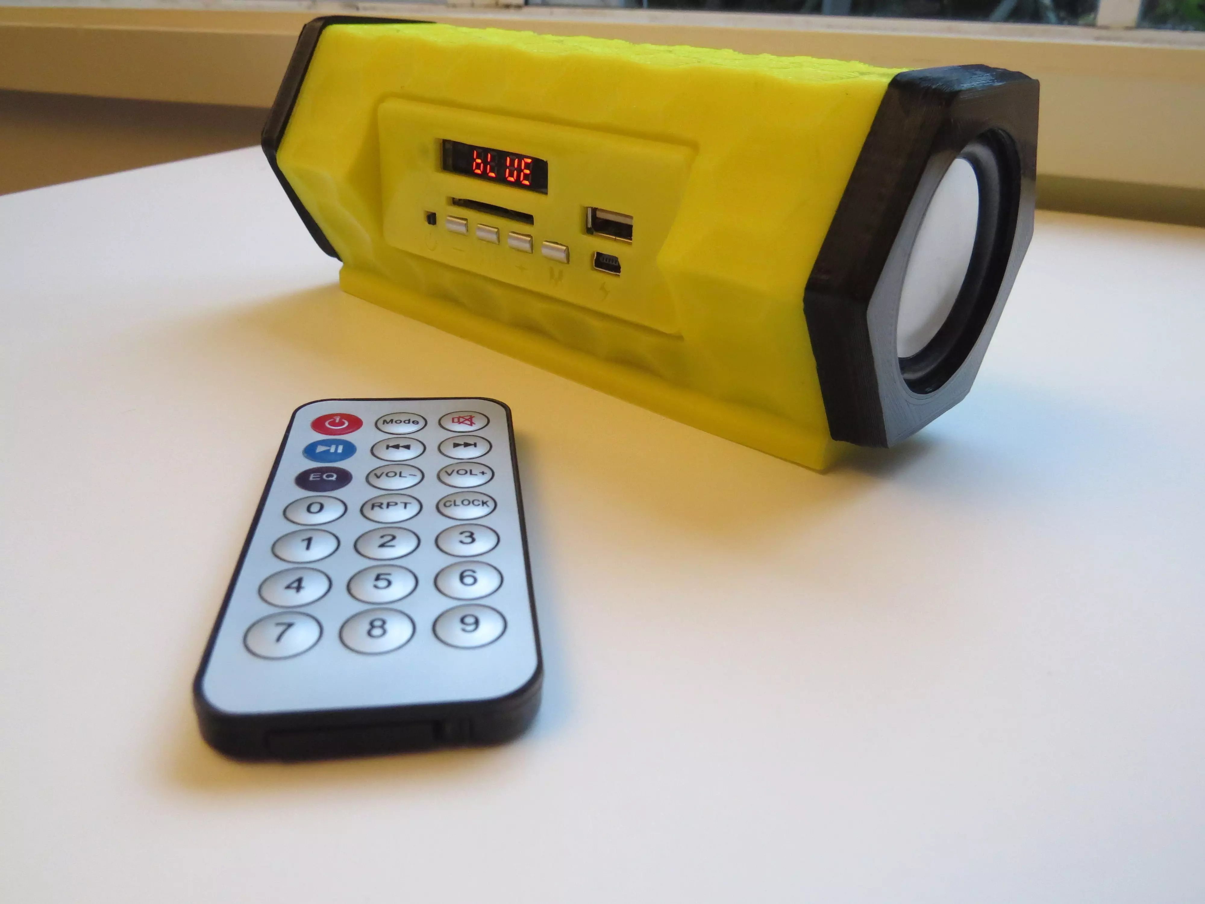 Bluetooth speaker Free 3D print model_0