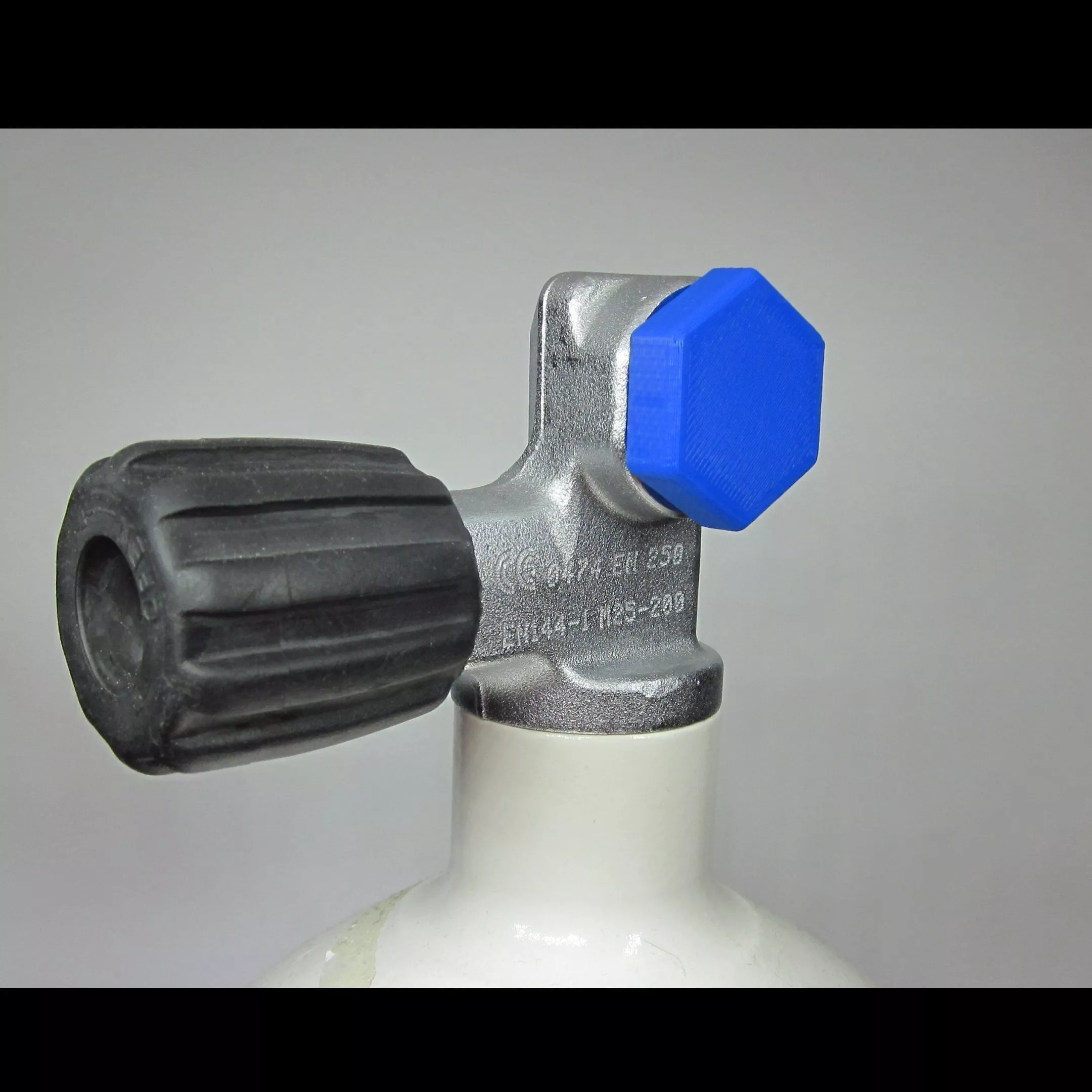 SCUBA - DIN Tank Dust Cap 3D print model