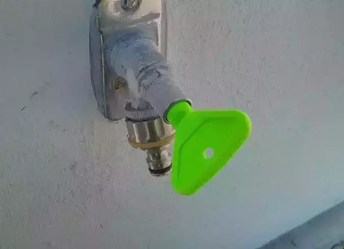 Key for outdoor water faucet Free 3D print model