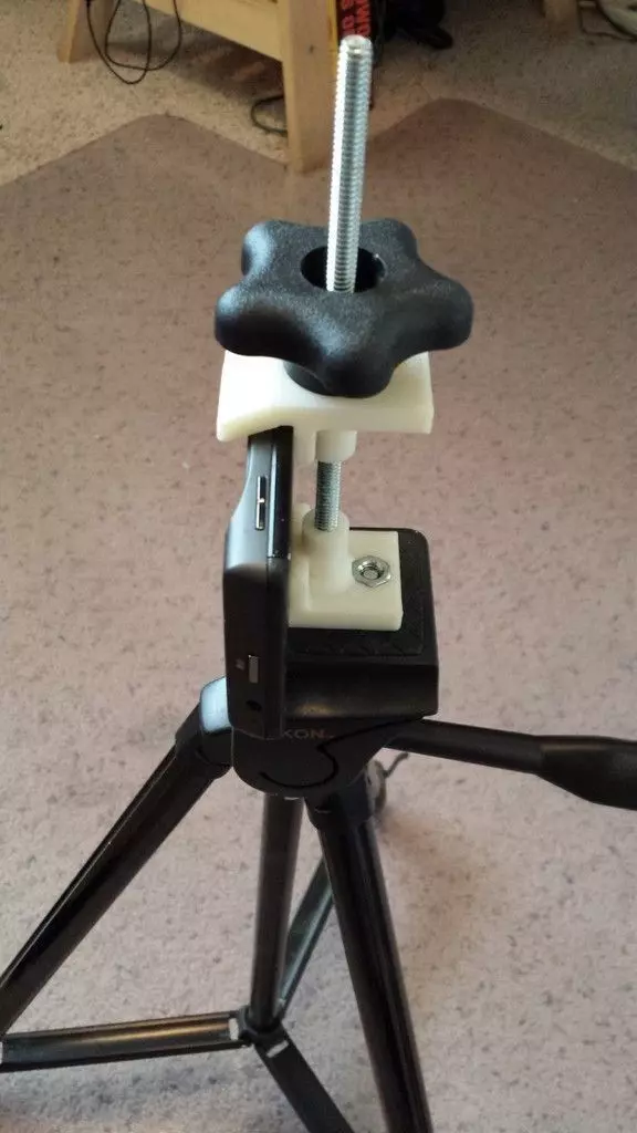 Adjustable Tripod Phone Mount Free 3D print model_0
