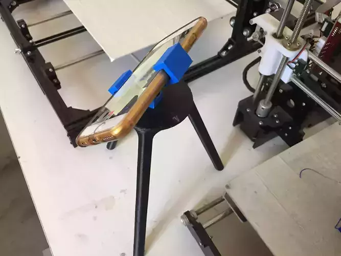 Tripod-MK-2 cell phone stand made with printer