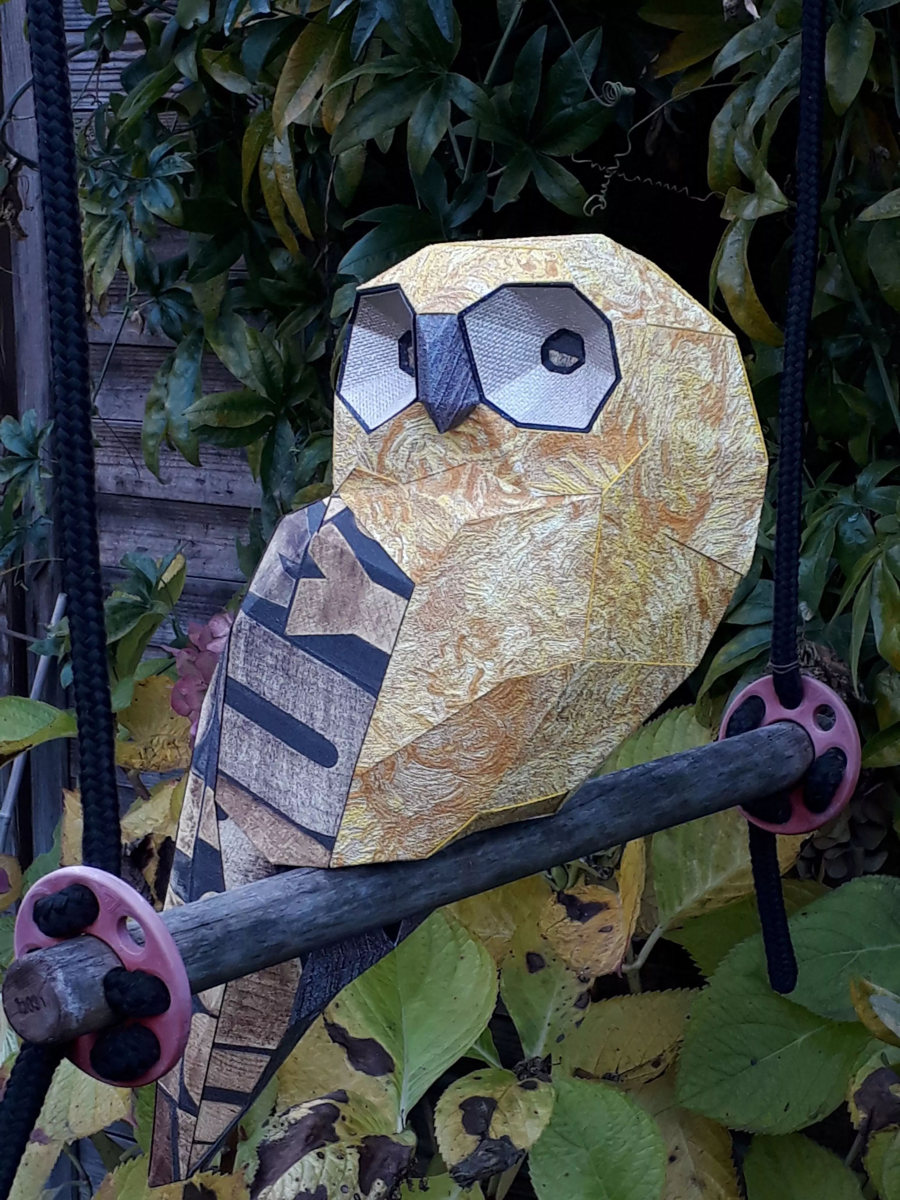 Owl lowpoly paper Free low-poly 3D model
