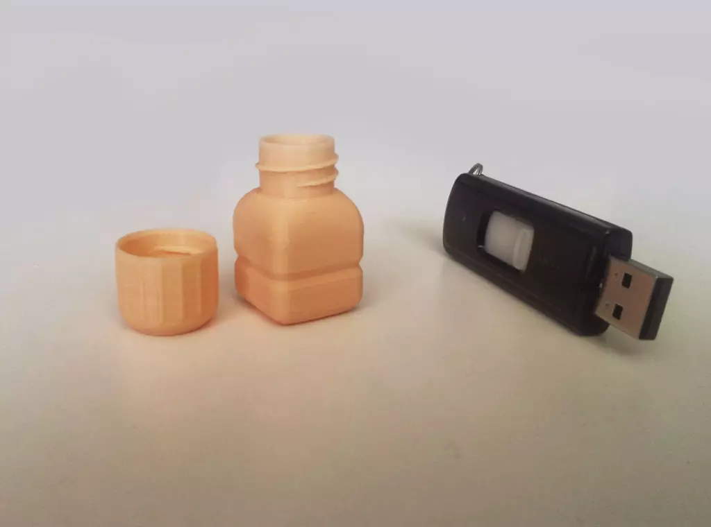 Bottle and Screw Cap 3D print model_0
