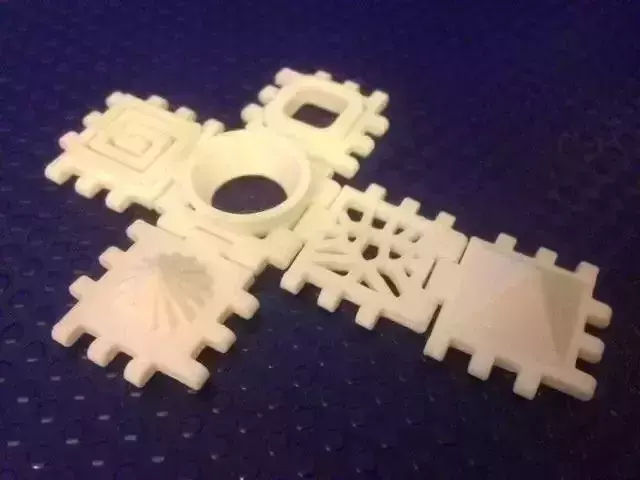 Personalizable Crazy Cube