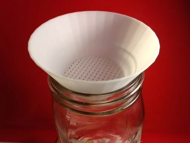 Strainer funnel Free 3D print model