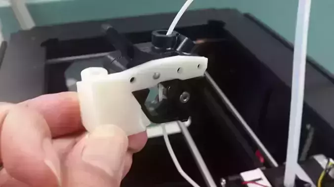 Replicator2X s air nozzle for gear cleaning