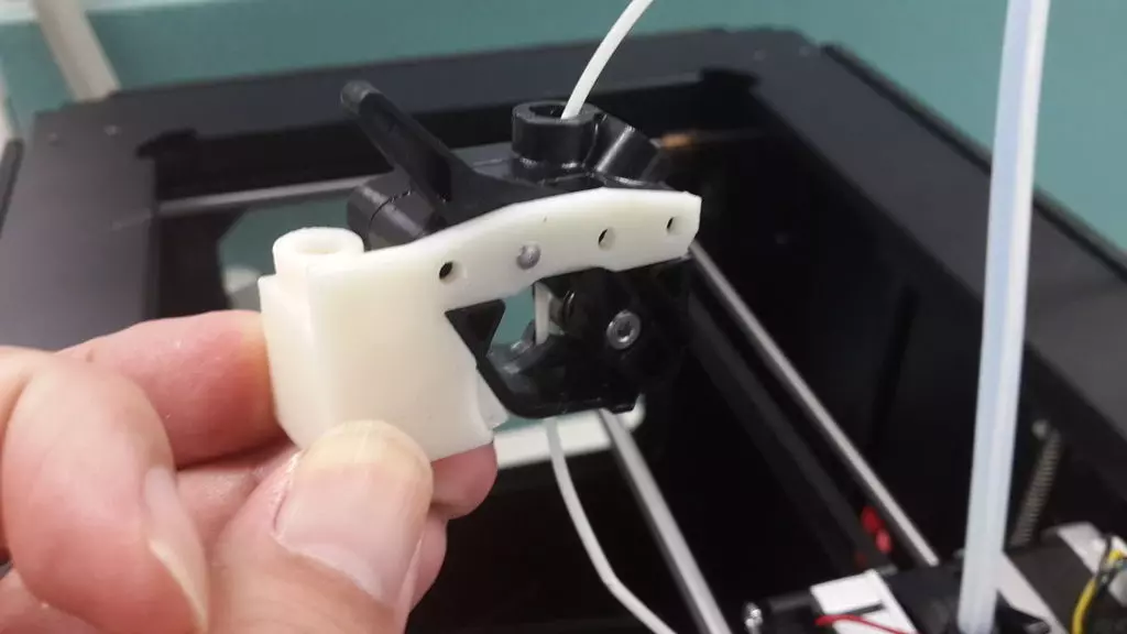 Replicator2X s air nozzle for gear cleaning Free 3D print model