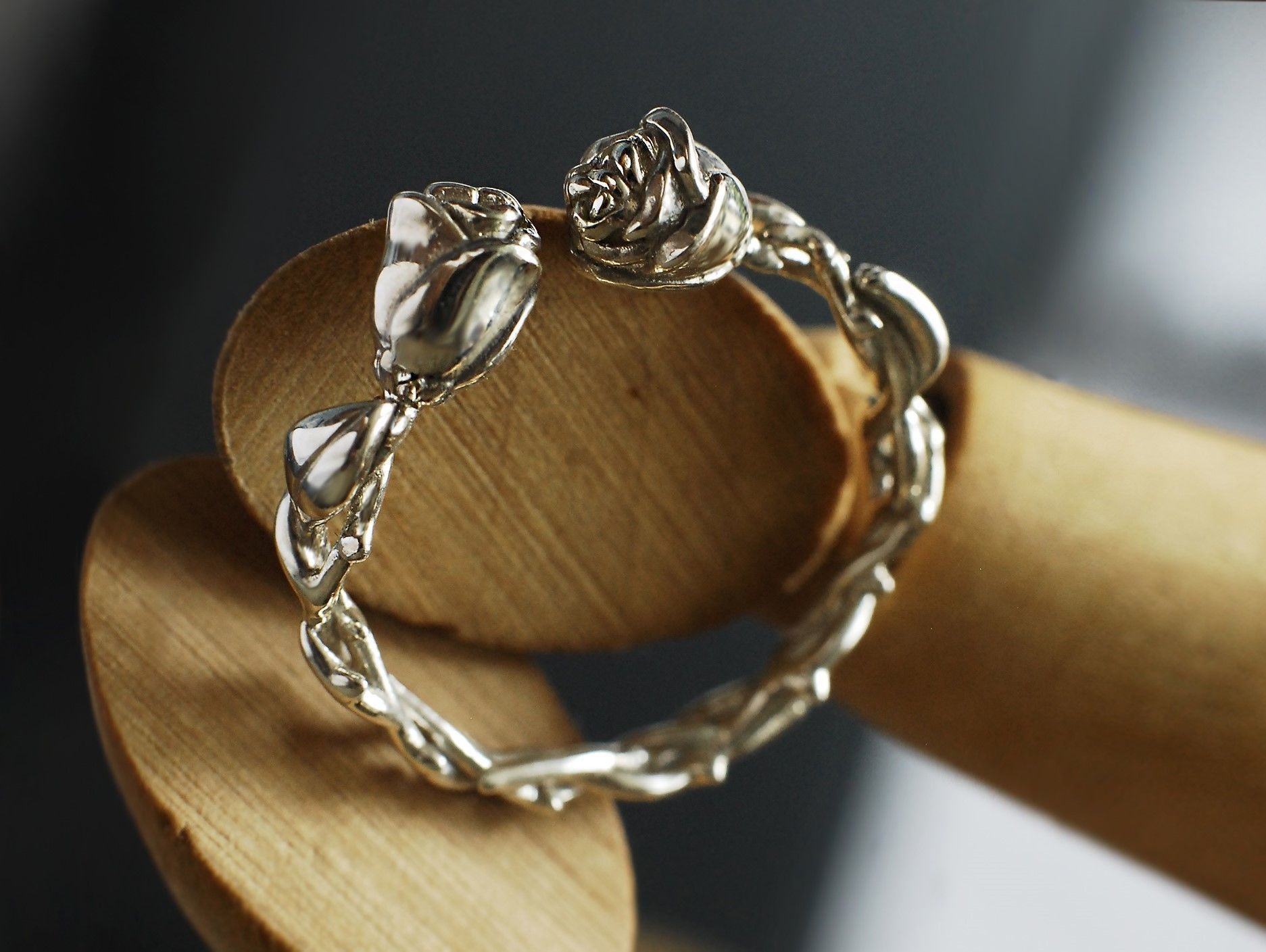 Wild Roses Ring 3D print model_1