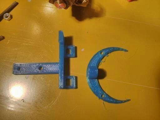 Halfmoon-Fan holder Free 3D print model_4