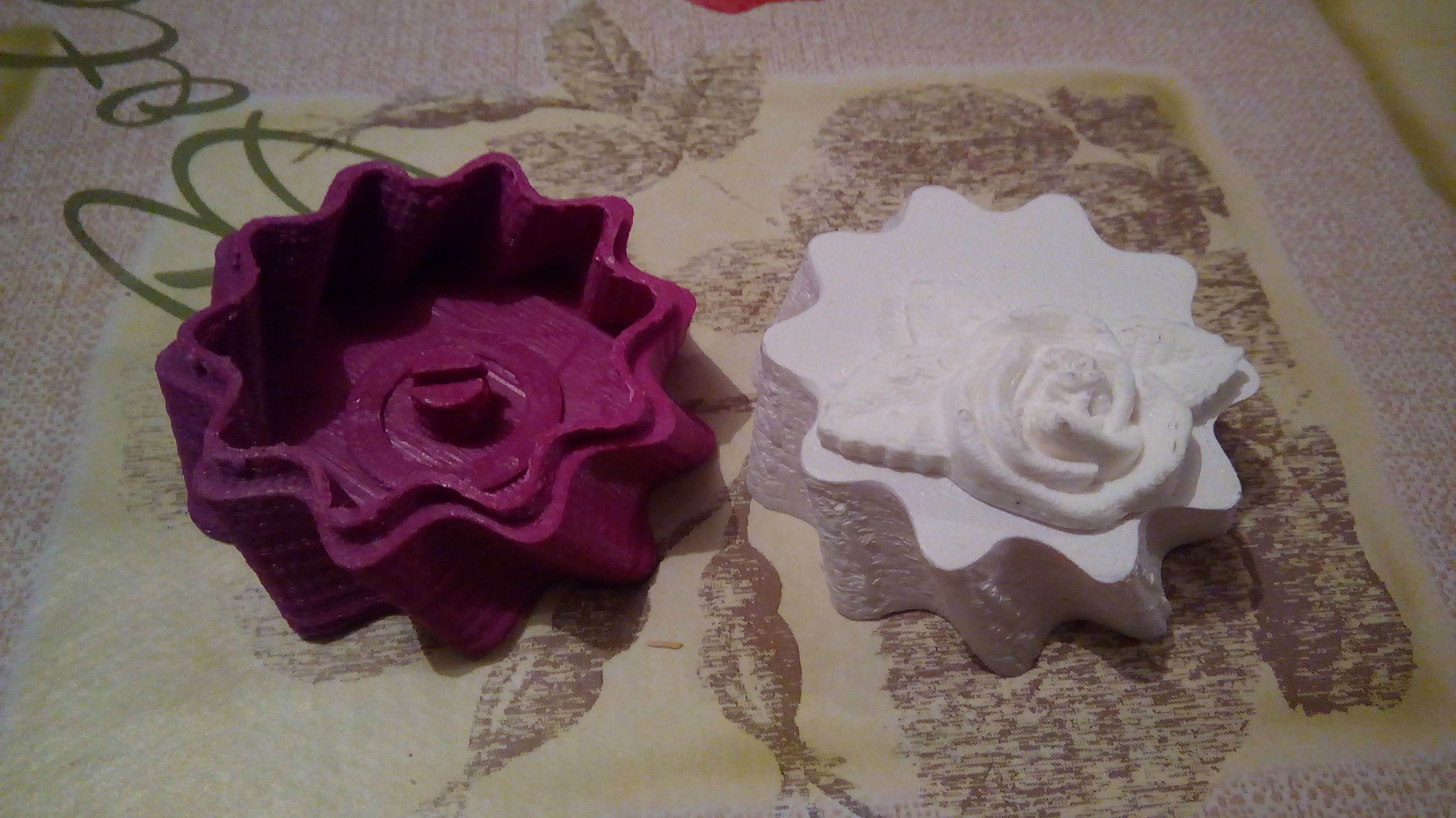 Beautiful Hive Ring Box 3D print model_1