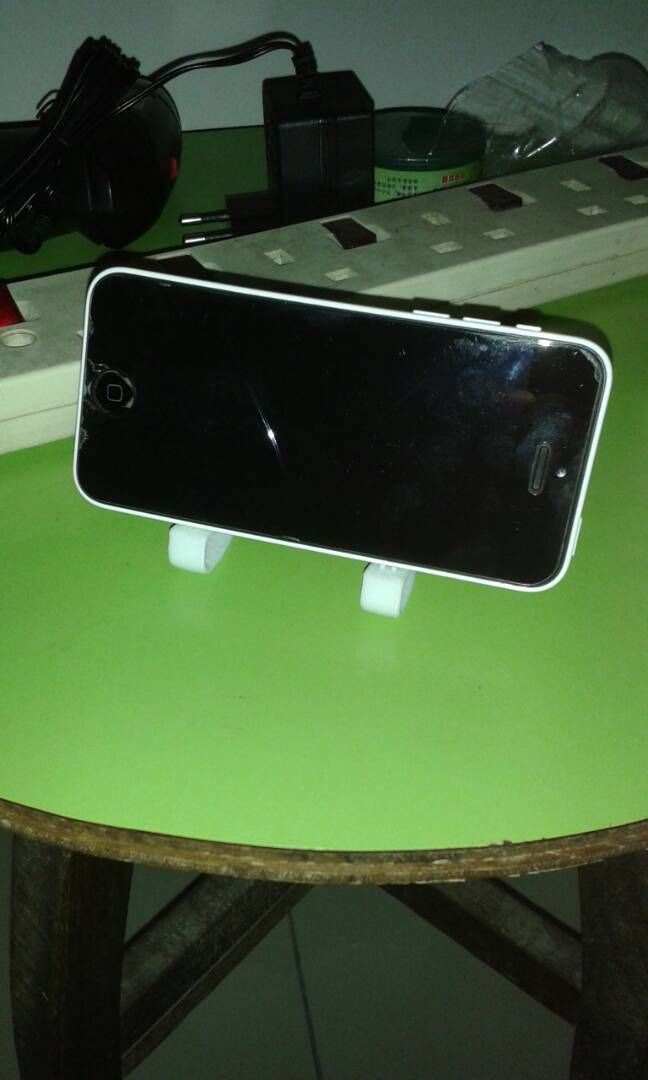 Universal phone chair 3D print model_4