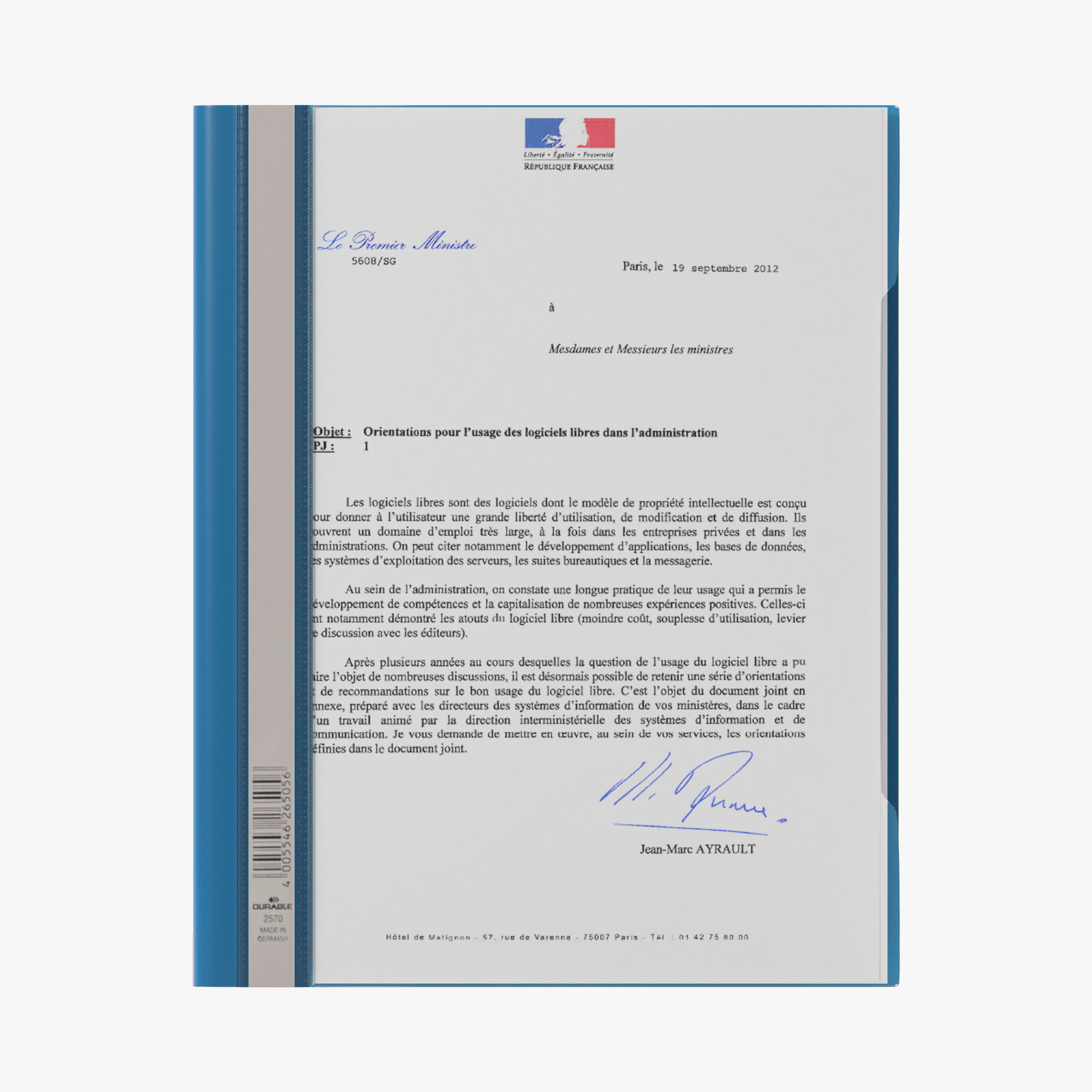 Suitcase with Clothes 3D model_8