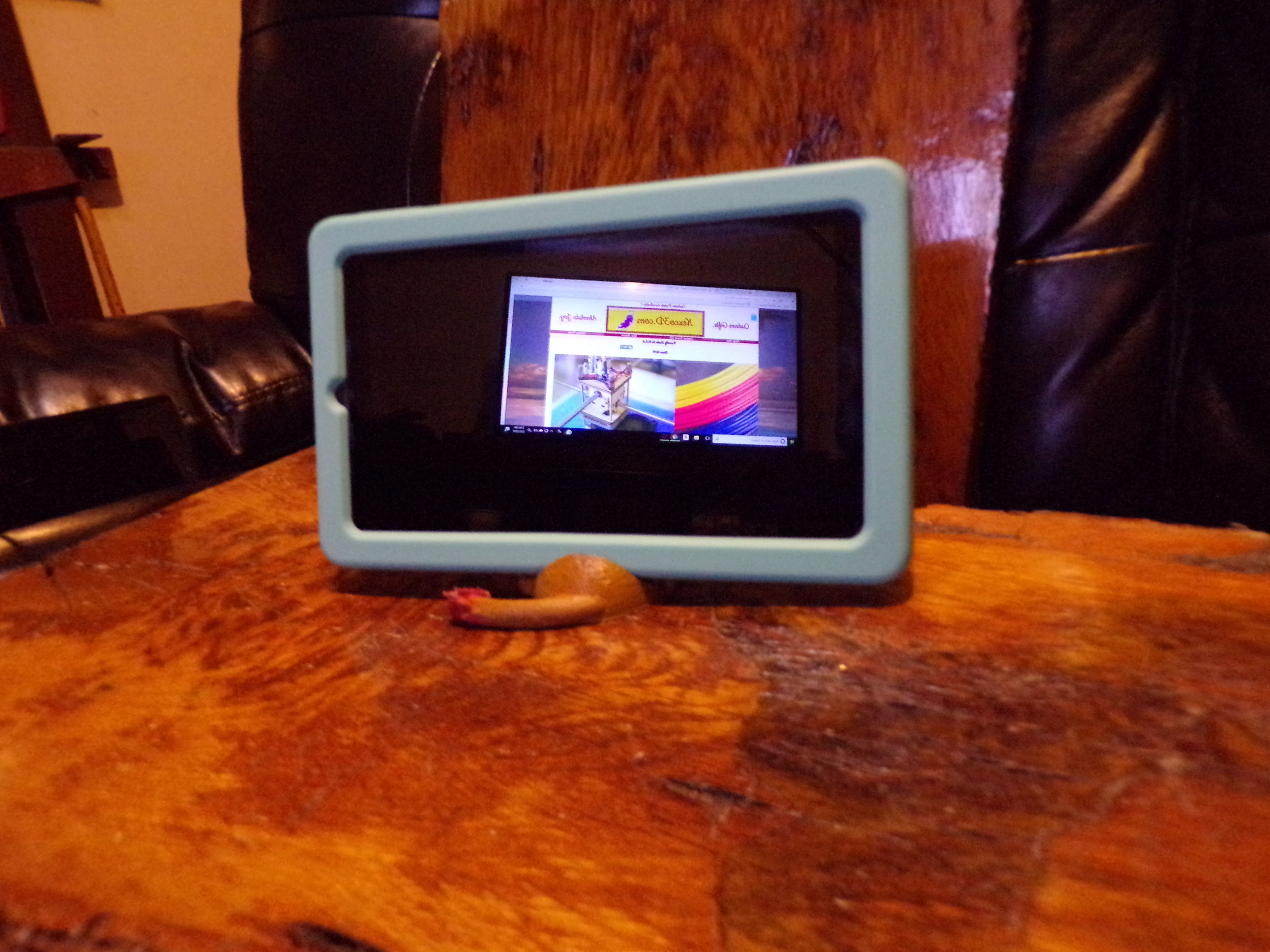 Lion Phone Stand 3D print model_2