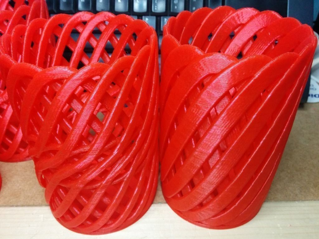 Pencil Pot made from rotated Sine wave forms Free 3D print model