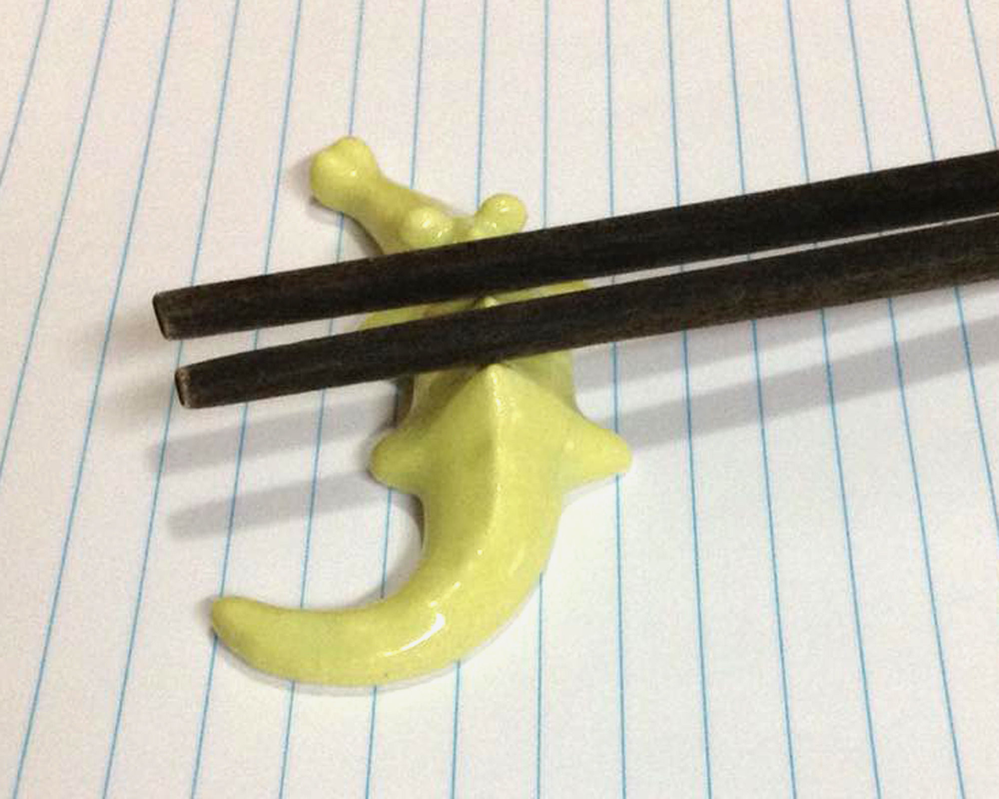 Crocodile Chopstick Stand Free 3D print model_3