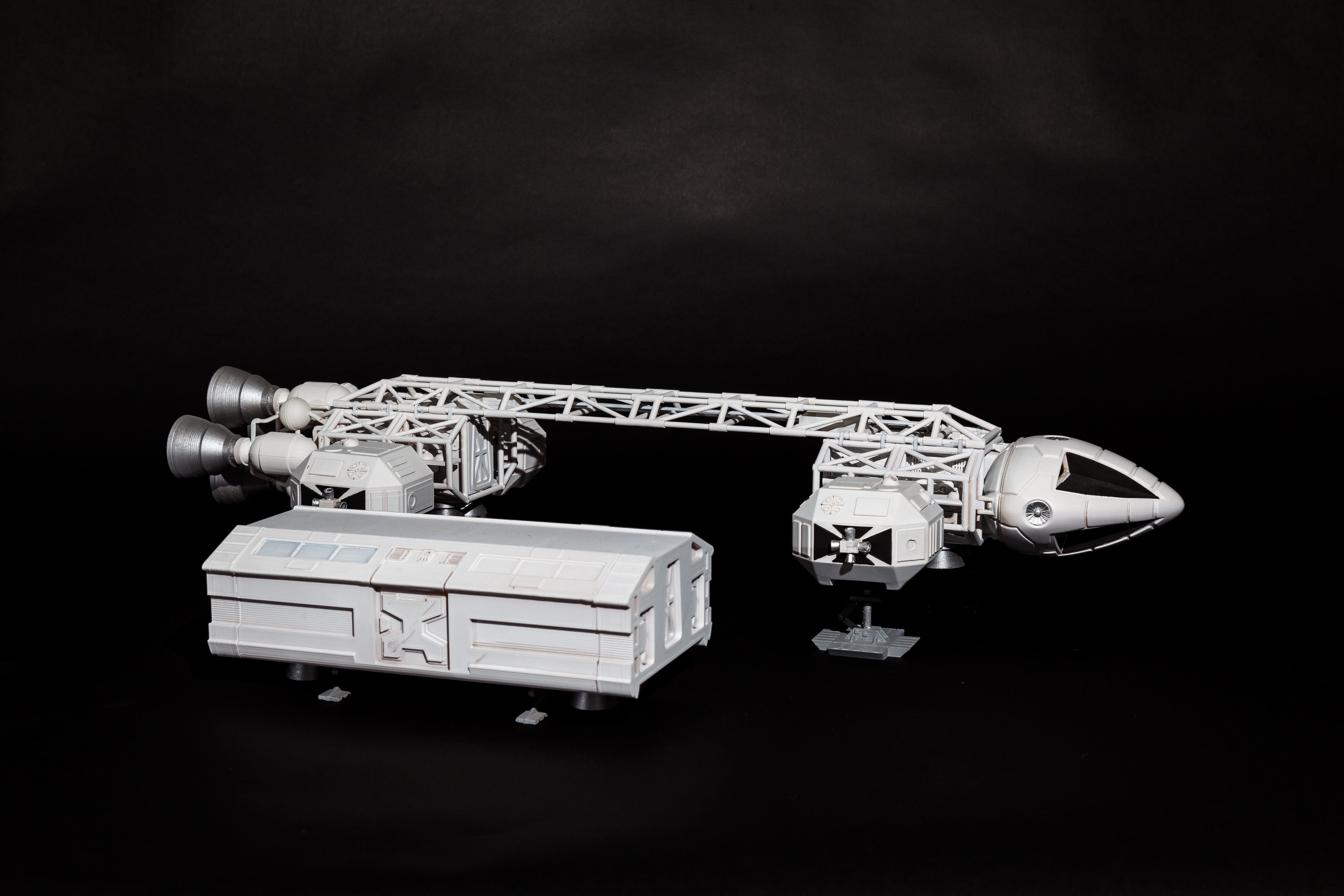 Space 1999 Eagle Transporter 3D print model_3