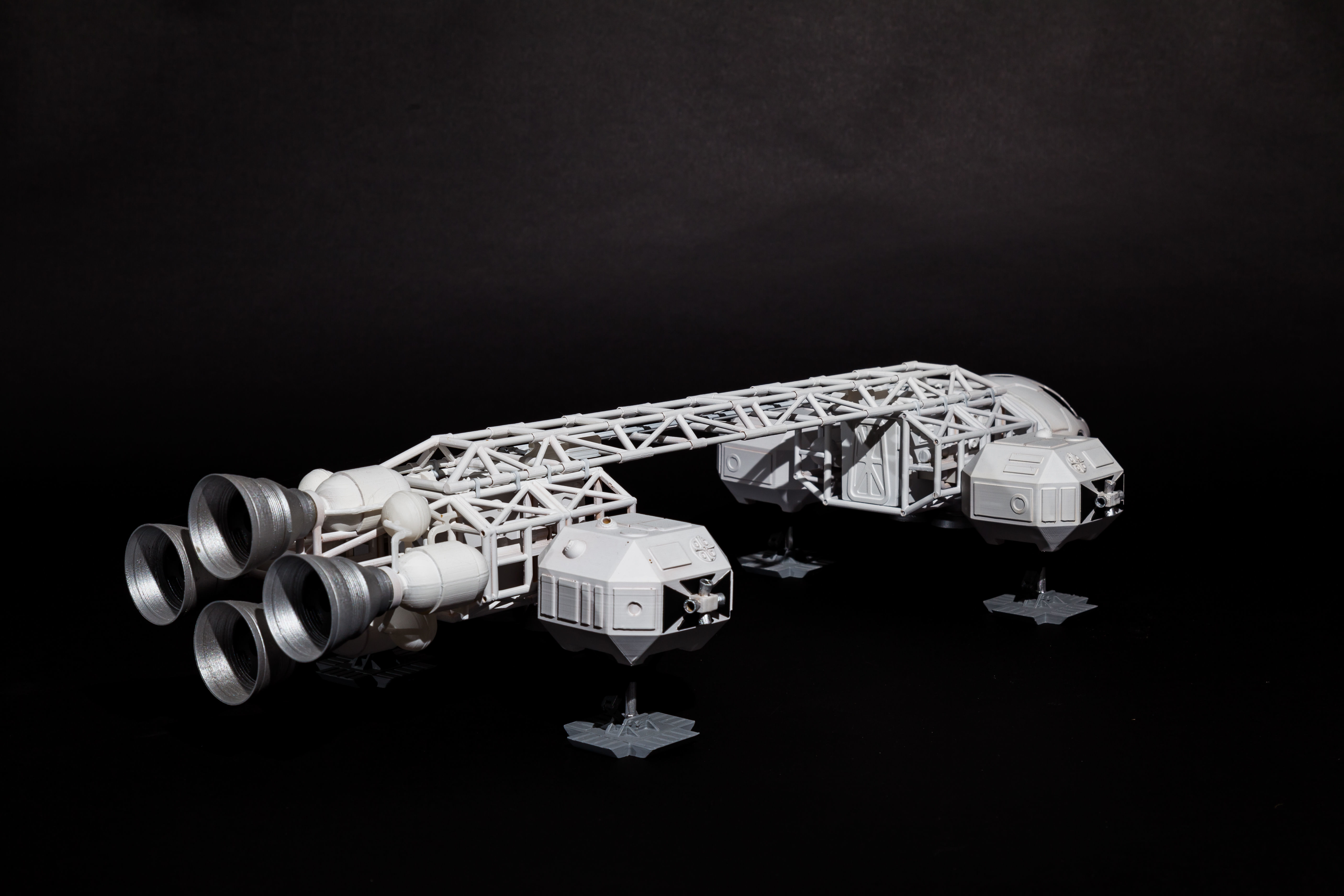 Space 1999 Eagle Transporter 3D print model_2