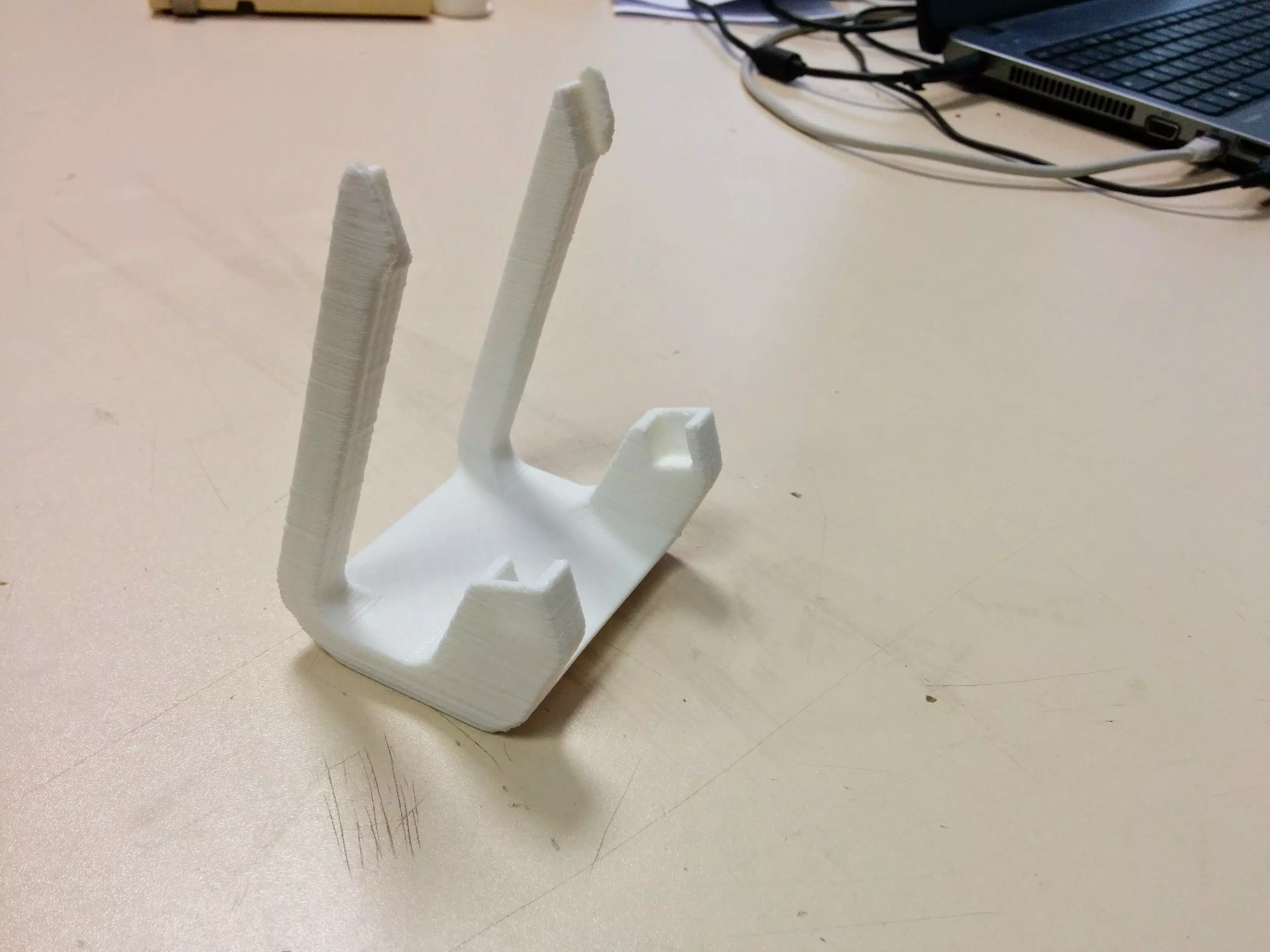 Nexus 5 phone stand Free 3D print model_0