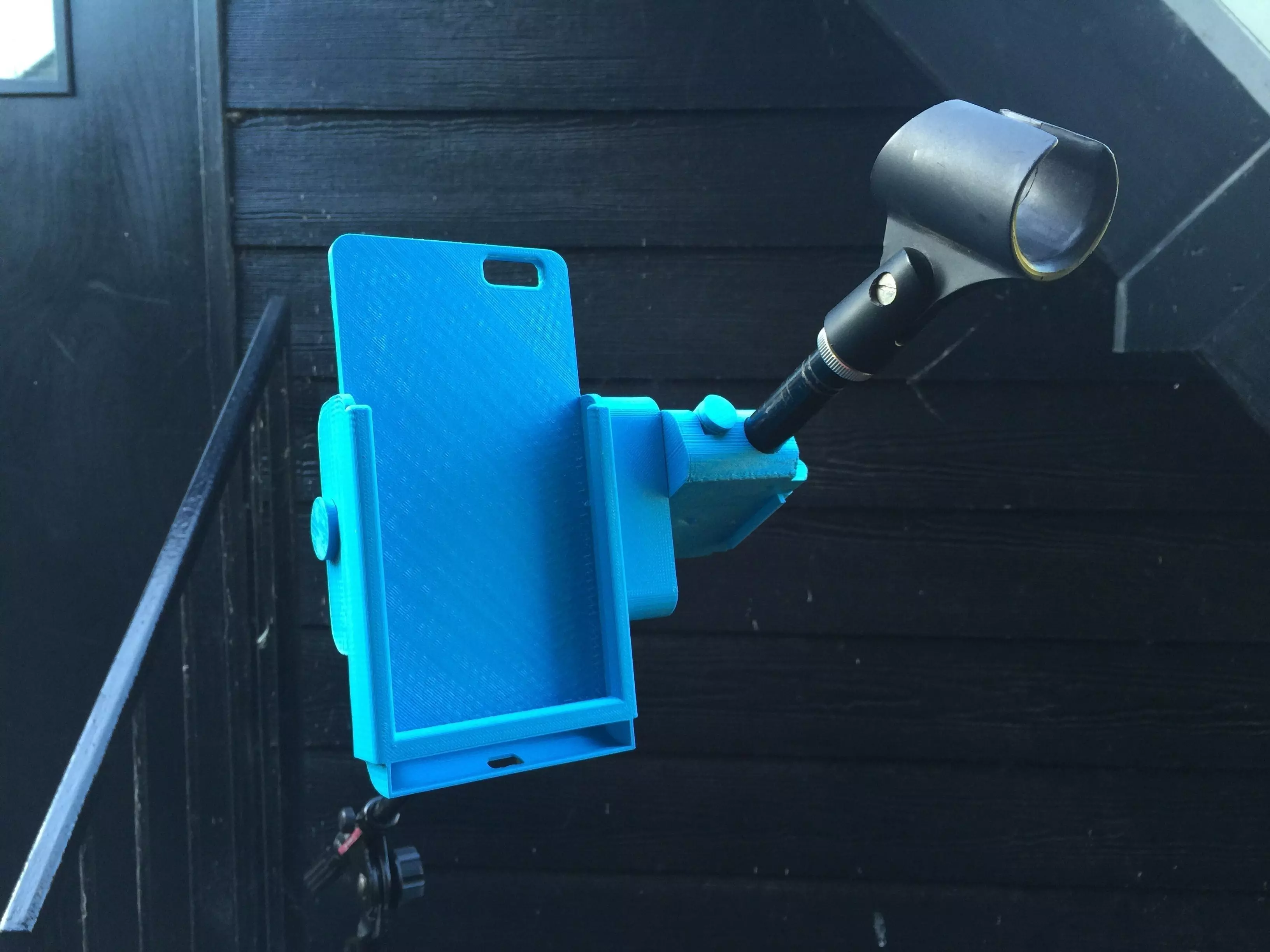 Snap-Clip iPhone 6 Plus Microphone Stand Mount 3D print model_0