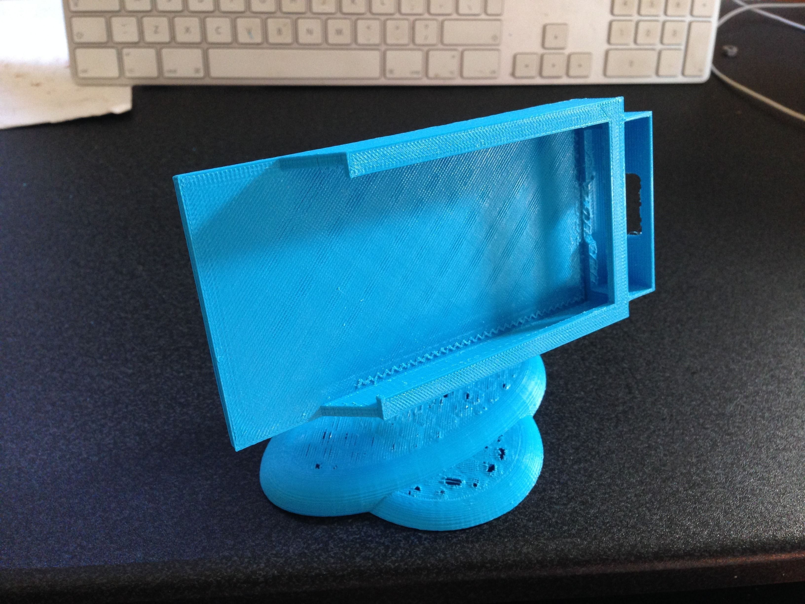 Dual Mode iPhone 5 and 5S Desktop Mount 3D print model_2
