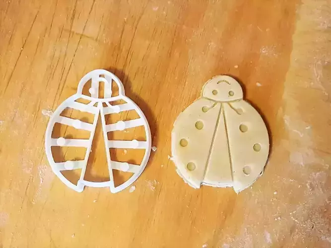Ladybug cookie cutter version 2