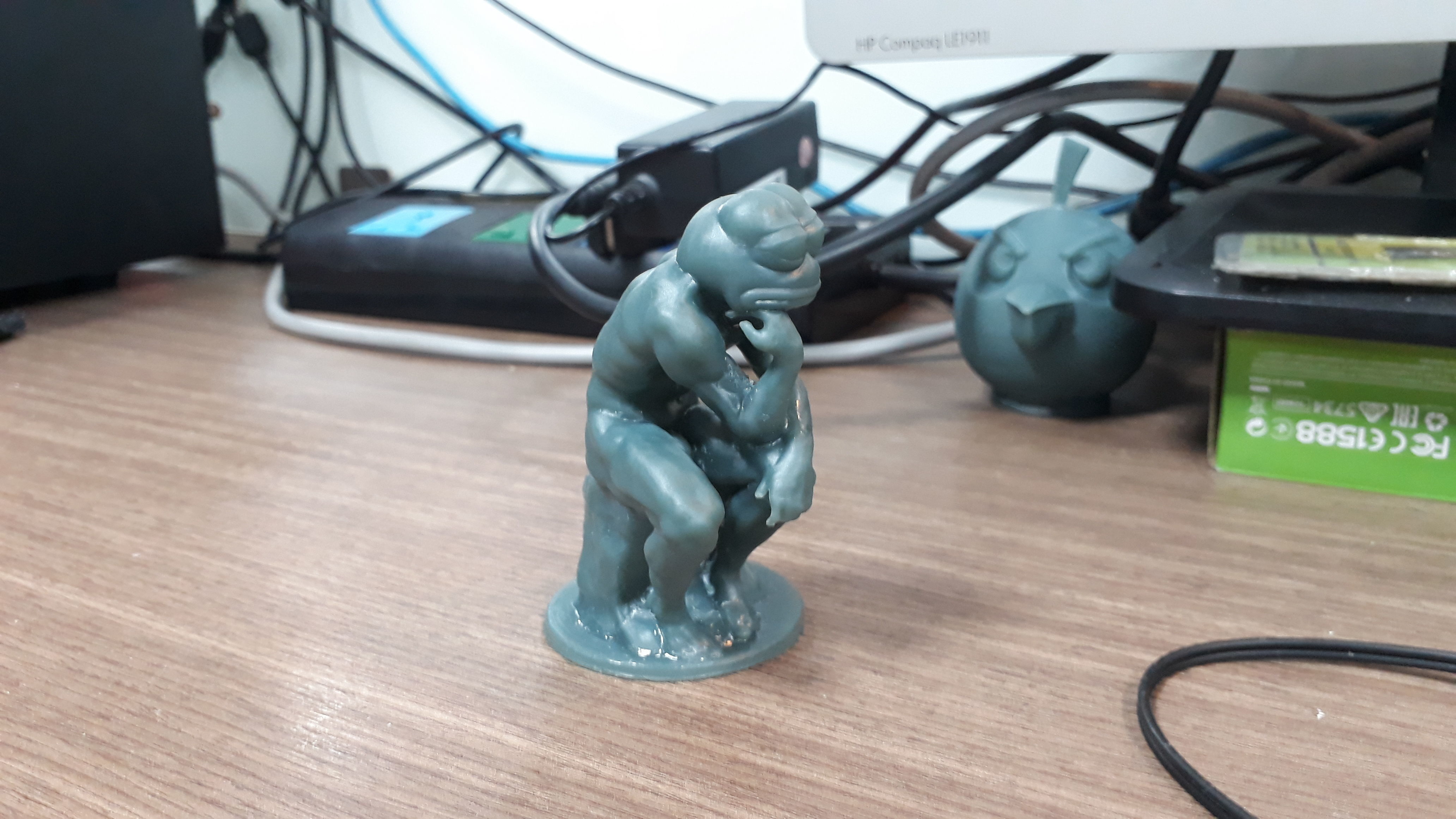 Pepe - The Thinker 3D print model_3