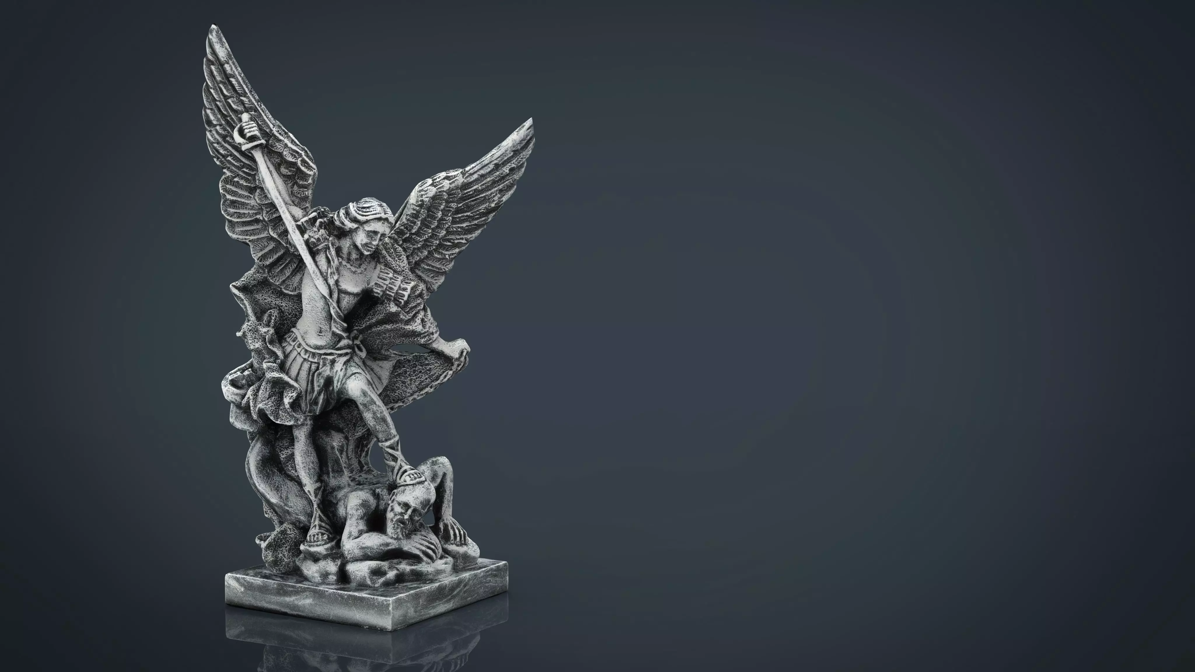 Archangel Michael Low-poly 3D model_0