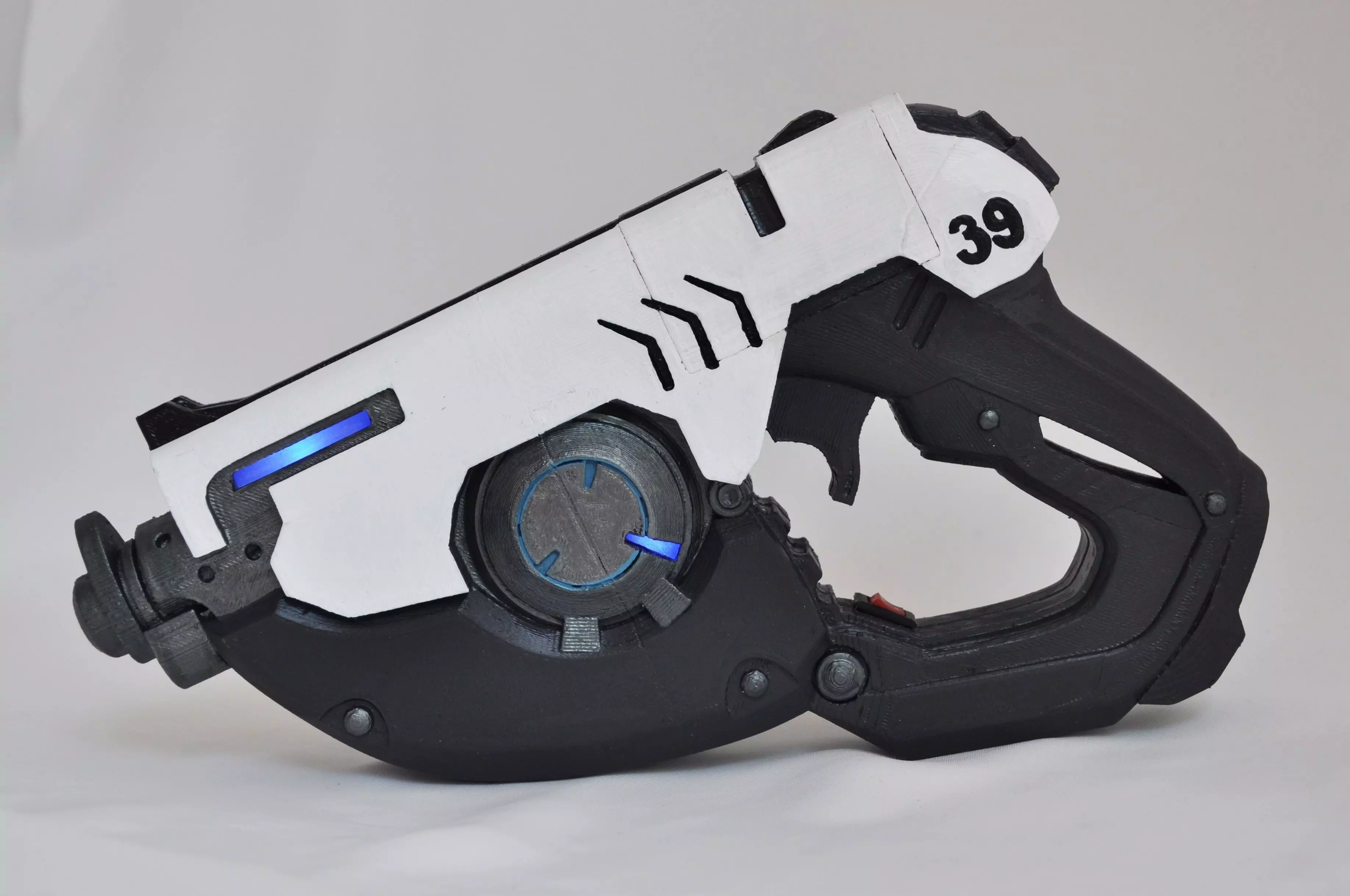 Overwatch Tracer pulse pistol with LEDs 3D print model_0
