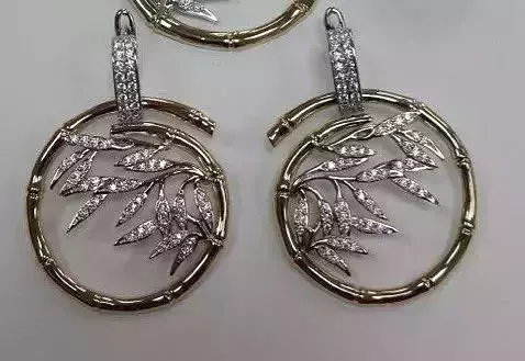 golden earrings carrera 