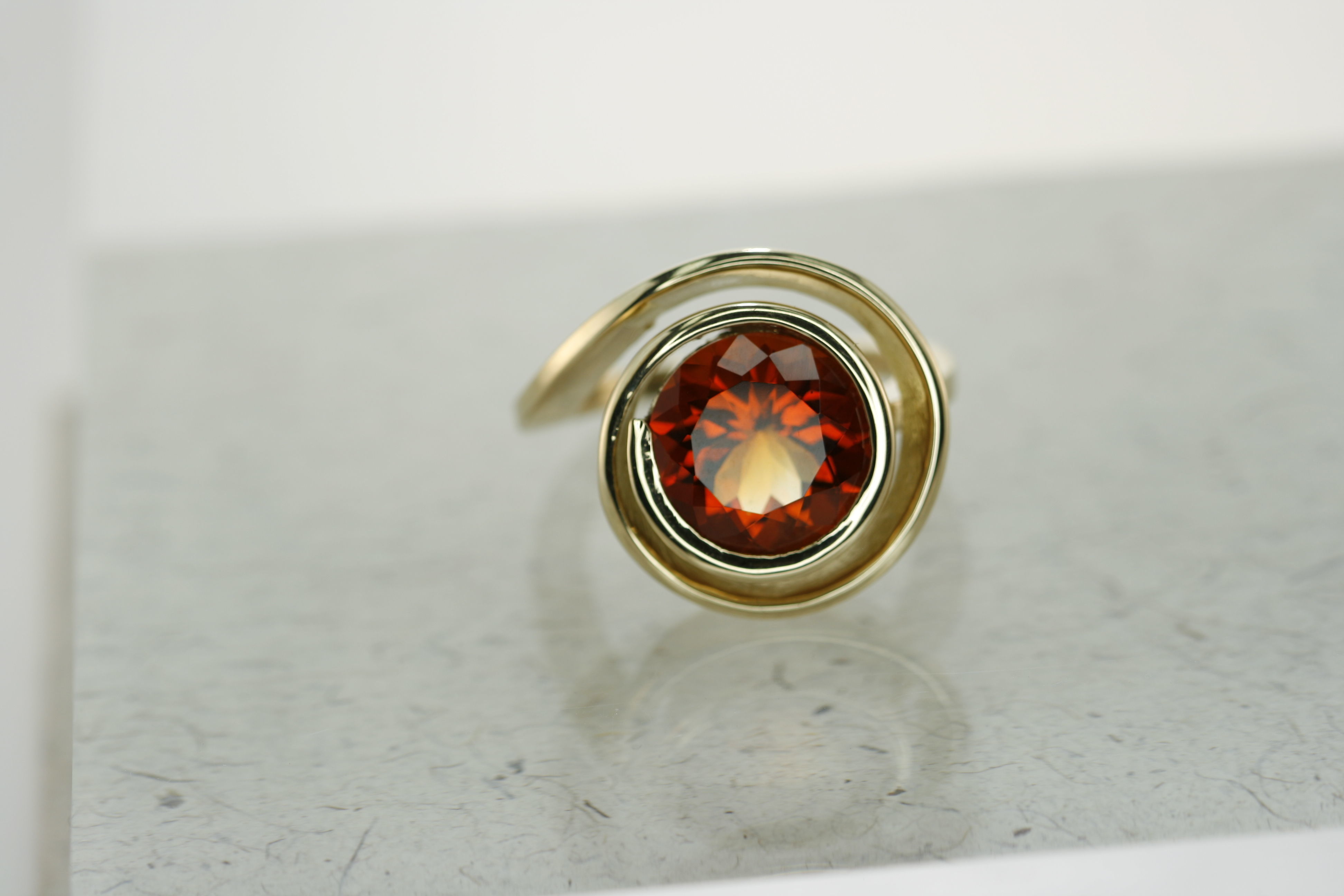 Spiralring with big Citrin 3D print model_2