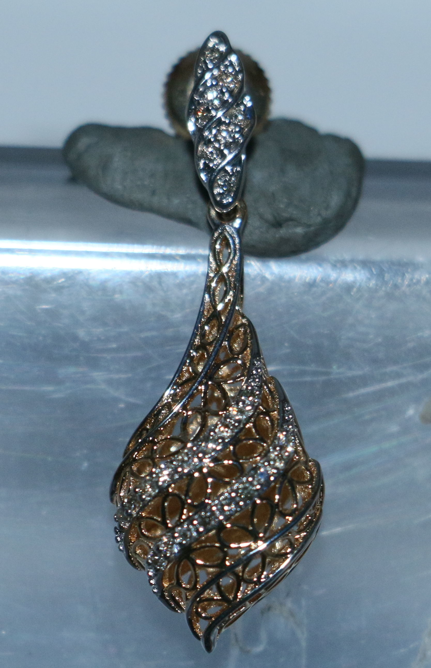 Structured Leaf Earring 3D print model_14