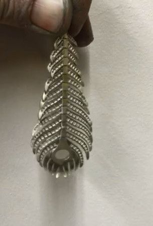 Peacock feather flexible pendant earrings 3D print model_10