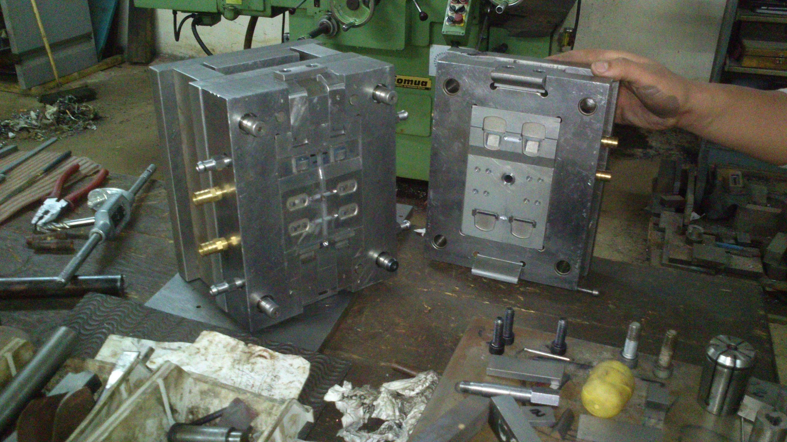 CLIP circuit breaker Free 3D model_2