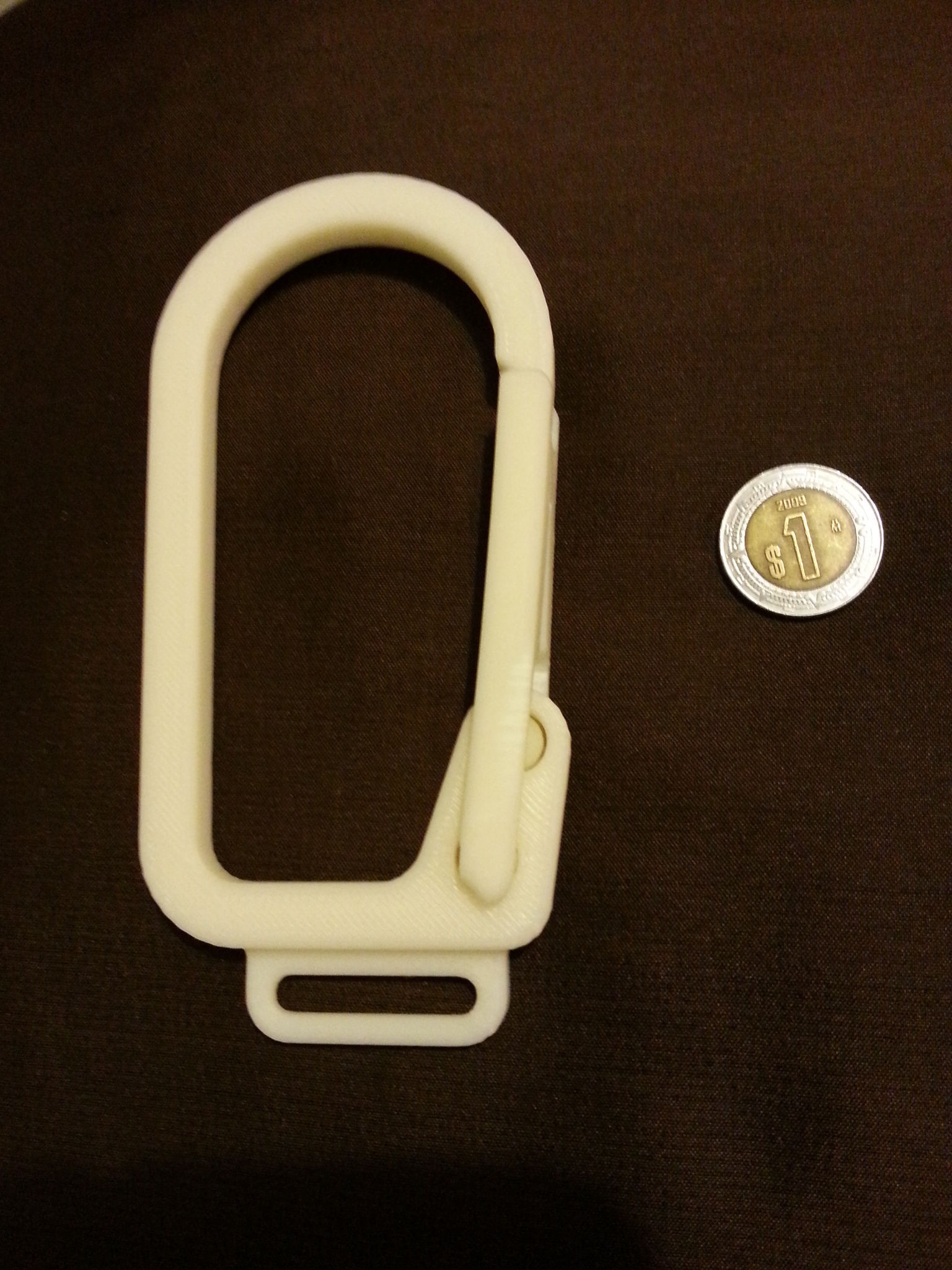 Carabiner with a strong clip Free 3D print model_1