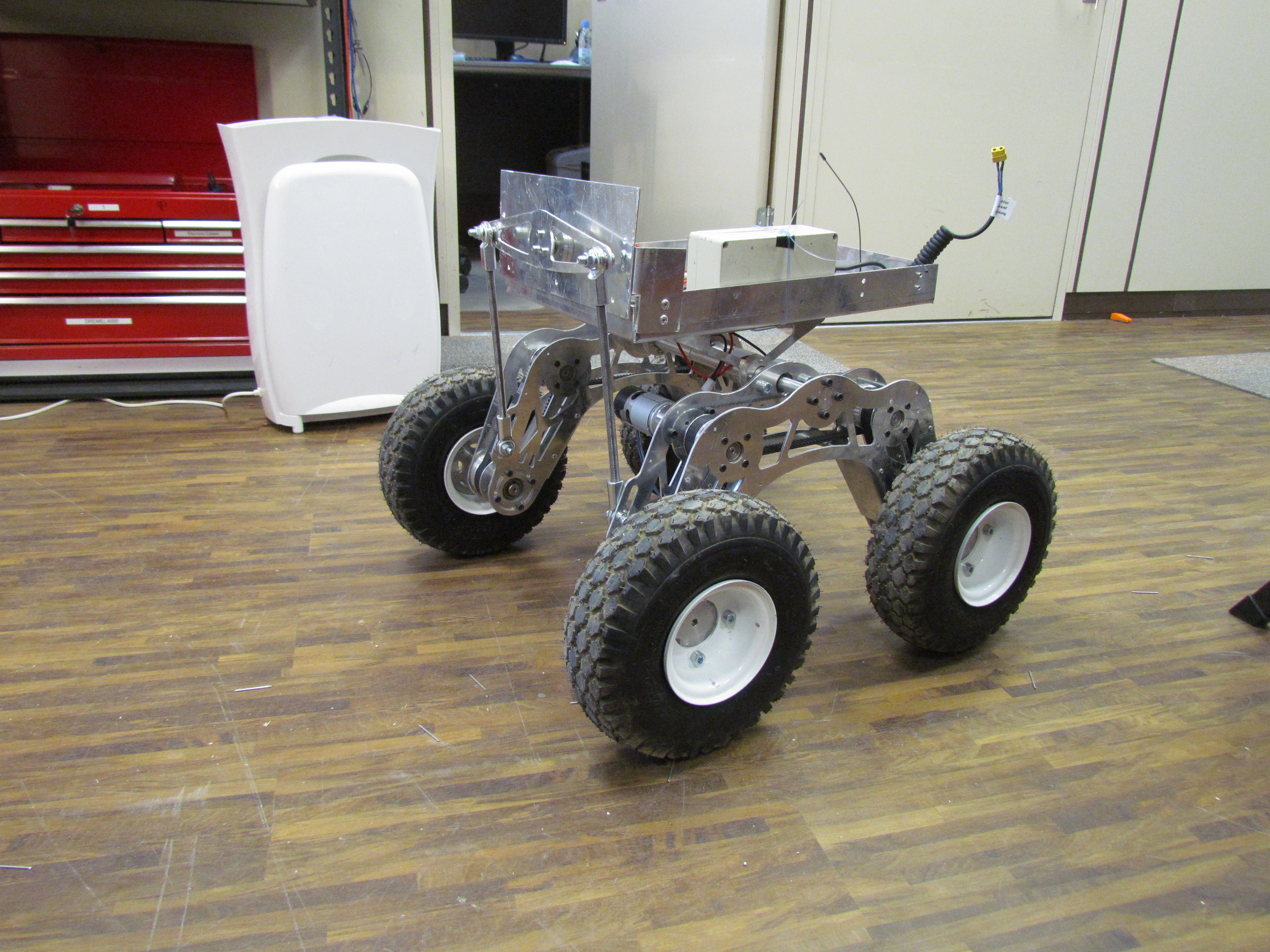 Robot 4 Wheels Drive 3D model_4