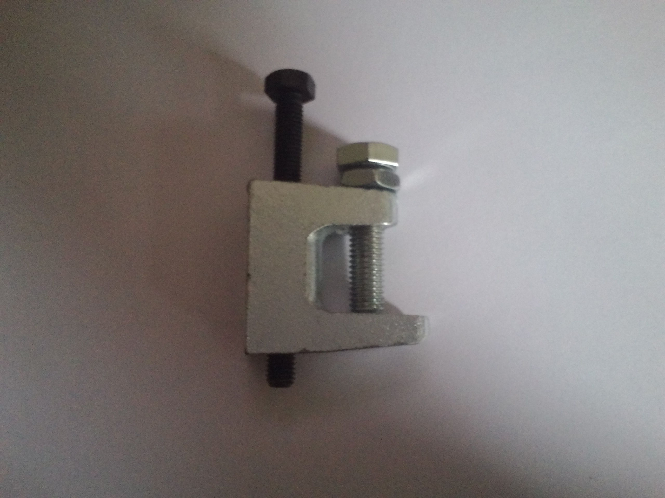 Squeezer metal clamp Free 3D model_1